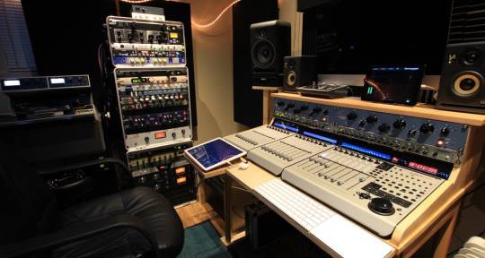 Record,Mix,Produce,Mastering - Studio A