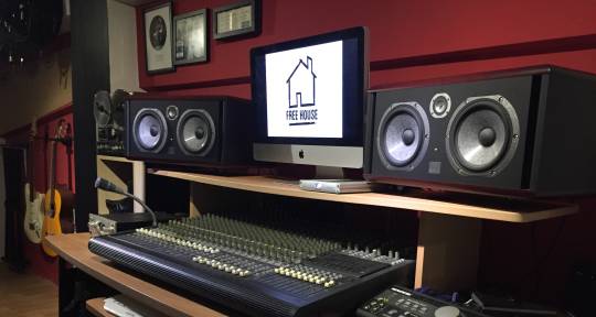 UK Recording Studio - Free House Studios