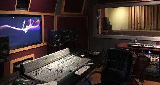 Recording Studio - Universal Music Production Cen