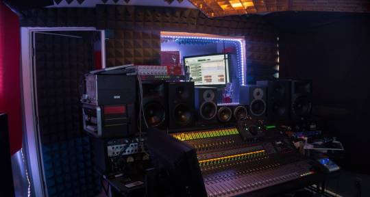 Audioengineer/Mixing&mastering - Emerge engineering