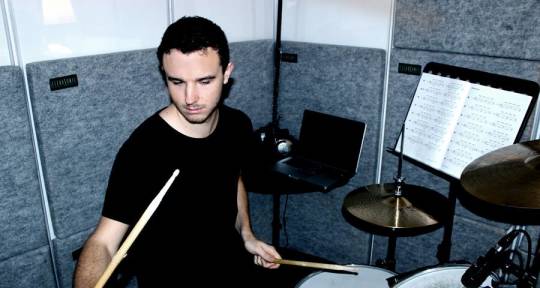 Session Drummer - Russell Keeble