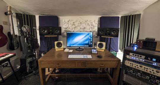 Remote Mixing and Mastering - Castle Studio