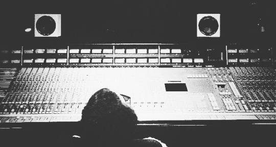 Mixing Engineer - Hollis Parks