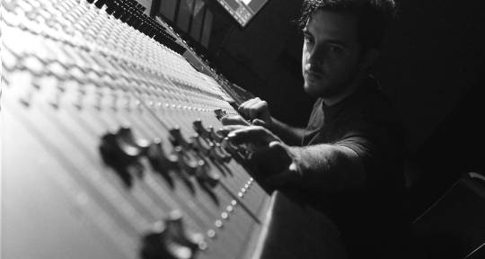 Mix Engineer & Music Producer - Diego Demarco