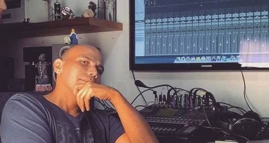 Mixing, Bass Player - Emmanuel Miranda(Magic Room Studio)