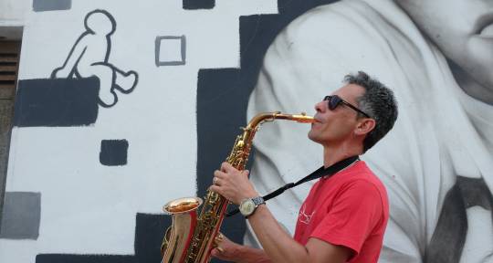 Studio Saxophonist - Carlo Fraccalvieri