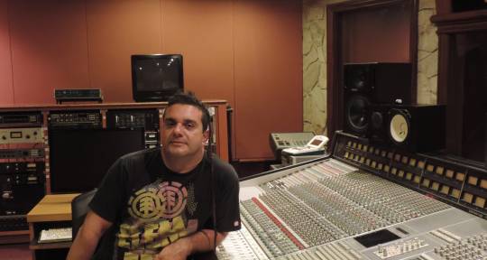 Mixing engineer & Producer - Christian Algarañaz