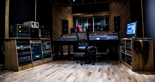 Music Recording/Mixing Studio - HAL5 Studio