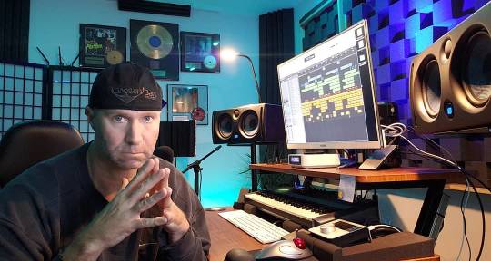 CHART TOPPING PRODUCER-REMIXER - DJ Brian Howe