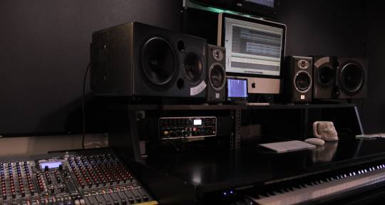 Top 40 Hit Producer / Studio - Manor Studio Essex / Rob Jones