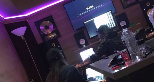 Singer-songwriter/ producer  - myyamusic