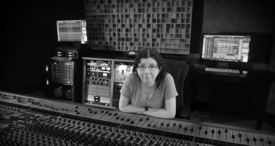 Mix Engineer - Mixed by Samantha