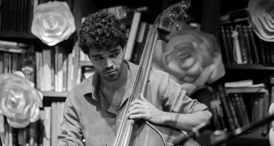 Double bass player - Thiago dos Santos