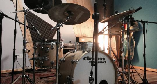 Session Drummer - Producer  - Michele Scotti Drummer