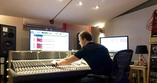 Music Producer / Mixer - Adam Fiasco