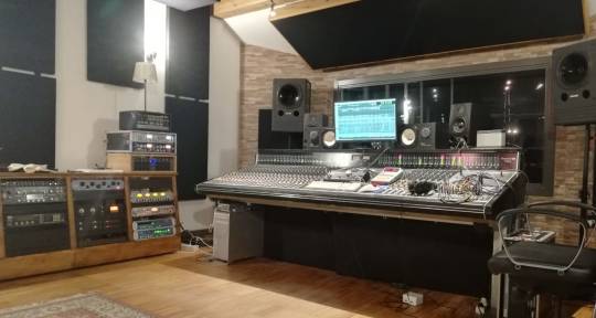 Project & Recording Studios - Time Track Studios