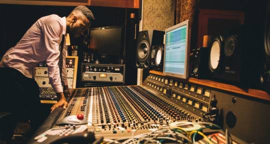 Music Producer & Mix Engineer - Jacob Gago