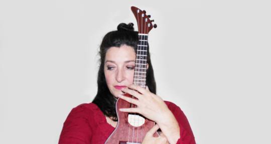 Singer, songwriter, ukulele - Elena Duff