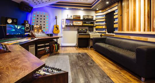 Full Service Music Studio - Blue Light Studio