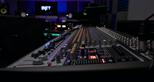 Recording & Mixing Studio - ENTT Studios