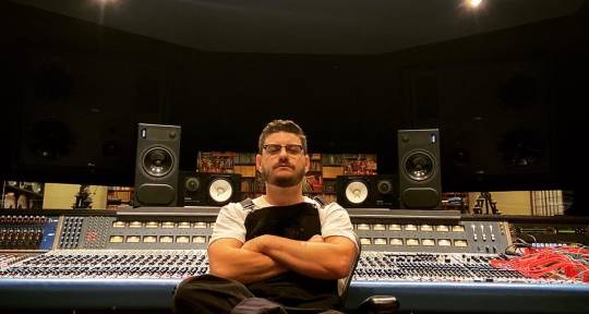 Recording and Mix Engineer - Daniel Brooks
