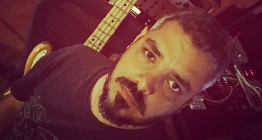 Bass Player, Music Producer - AndreVasconcellos