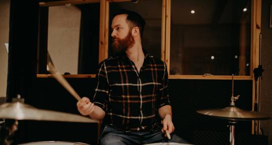 music producer/session drummer - Ábel Mihalik