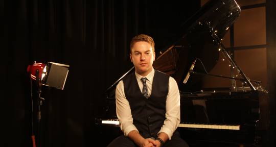 Vocalist, Pianist, Songwriter  - Jonathan Carr