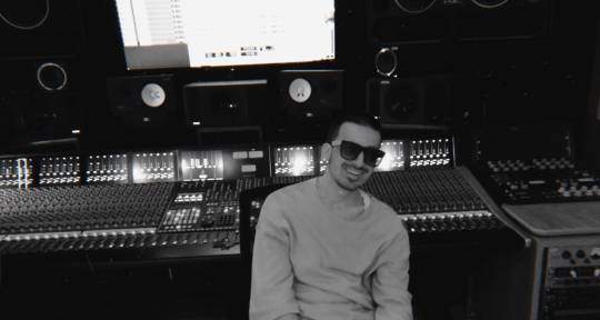 Record Producer | Songwriter - Bobby Mill