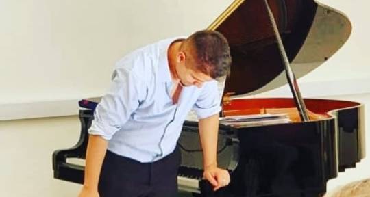 Pianist/Arranger/Orchestrator - Manuel García