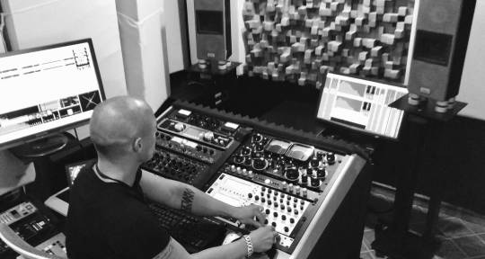 Mix and Mastering Studio  - Eternal Midnight Mastering