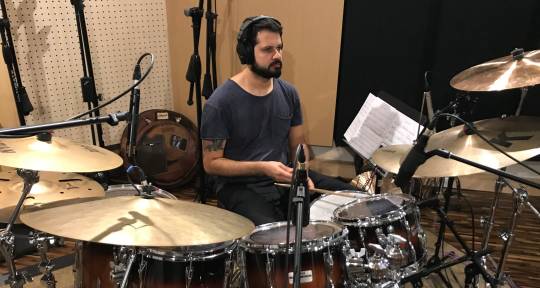 Drummer/Percussion - Felipe Kasteckas