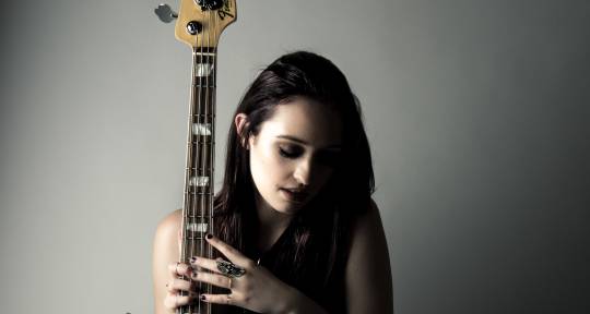 Bass player for artists - Aubrey Harris