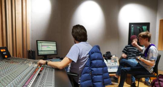 Producer, Mix/Master Engineer - Tycho Niessen