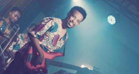 Session Bassist,Music Producer - Robi-M Production