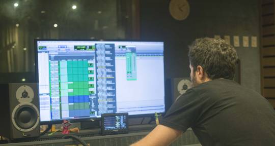 Recording and Mixing engineer - Emanuel del Rio