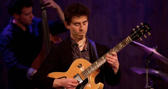 Jazz Guitarist - Scott Bramer