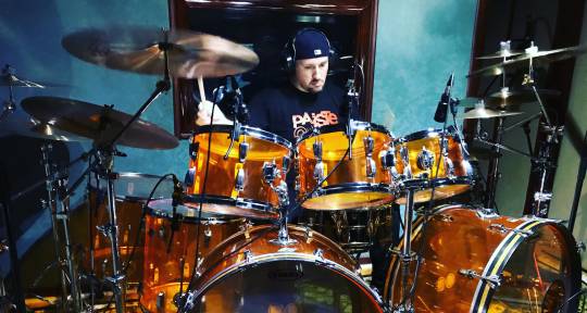 Studio drummer-mixing engineer - Vladimir Ruzicic Kebac