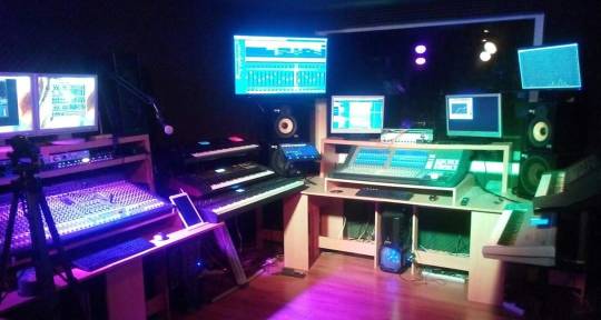 Composer, Producer, Studio - Quantiz Project