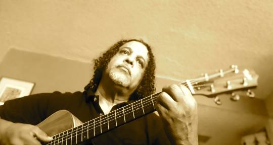 English Spanish songwriter - Jorge Quintero