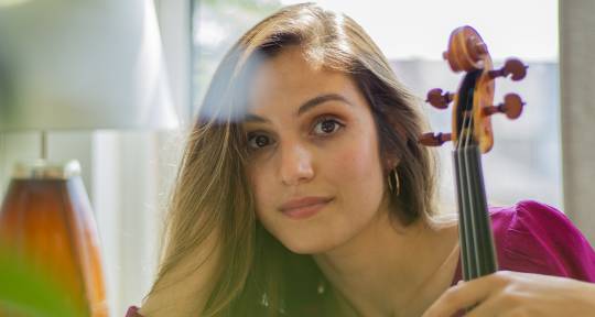 Violinist & string writing  - Ellie Consta