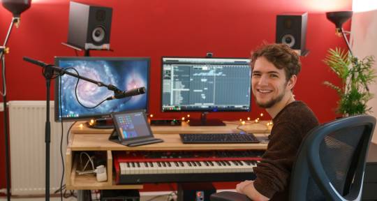 Cinematic Music Producer - Thomas van der Burg