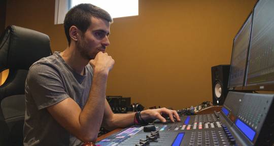 Mixer / Engineer / Producer - Àlex Carretero