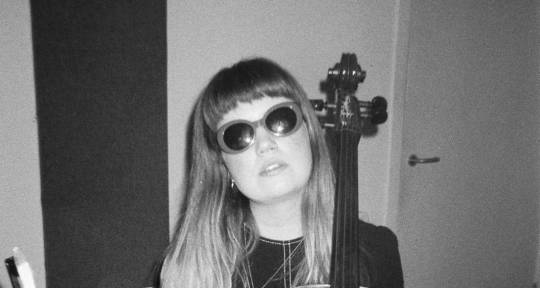  Cello / Female Vocals - Evelyn Halls