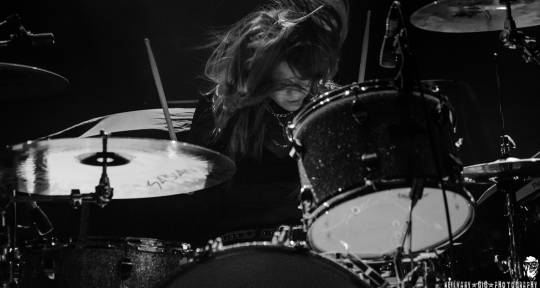 Online  Drummer and Beatmaker - Sara Stix