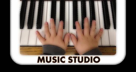 Female Vocals, make voiceovers - Harriss Music Studio