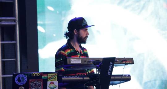 session Keyboardist, Producer - Tomaz Freitas aka Tootz Irie