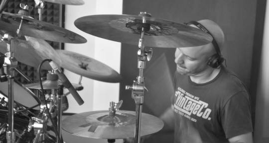 - Session Drummer - - Eugenio Ventimiglia