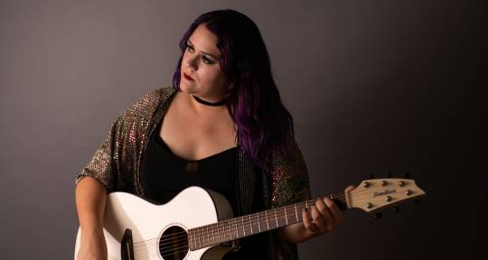 Vocalist/Songwriter/Guitar - Jillian Riscoe