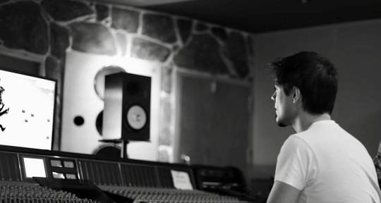 Music Producer/Mixing Engineer - Iago Lorenzo